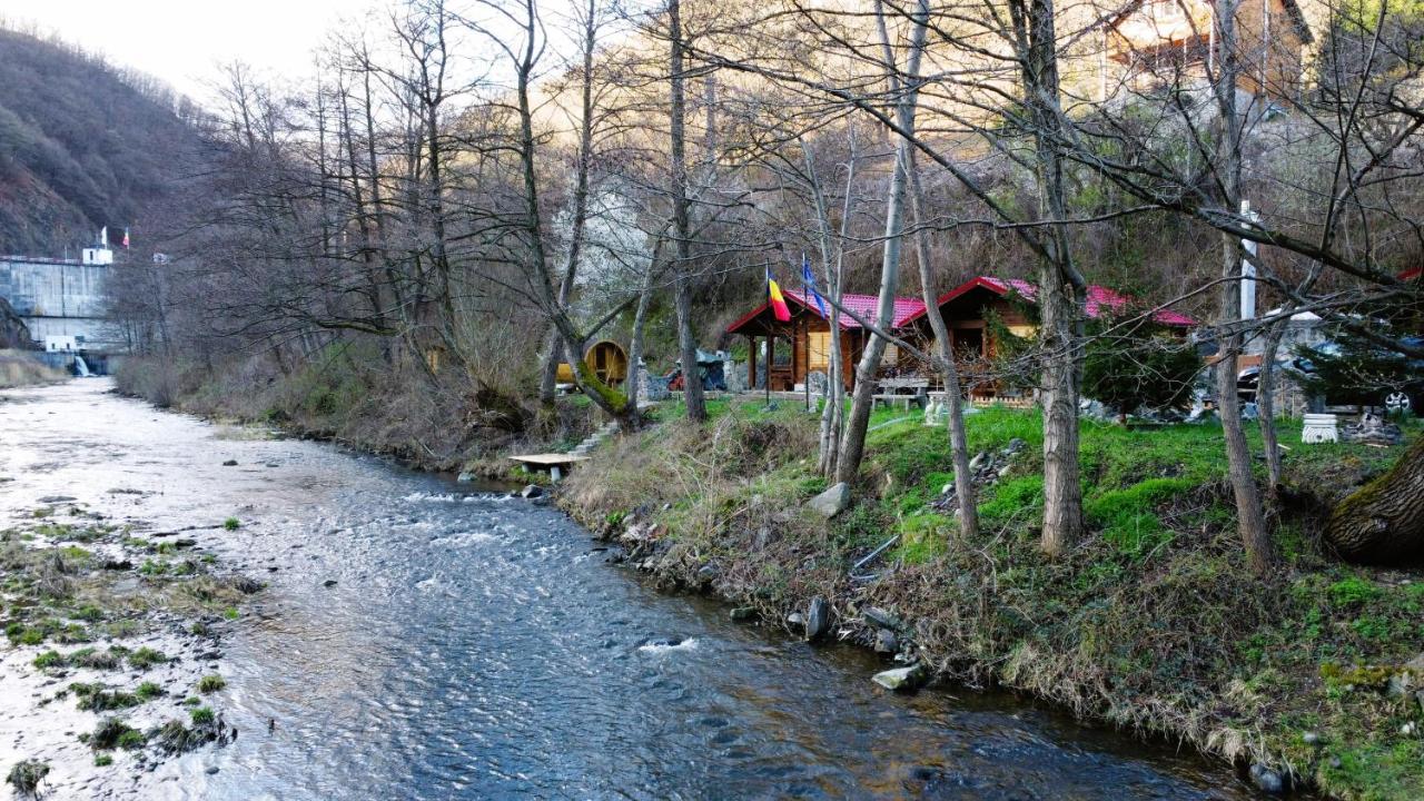 Eden Natural Resort - Transalpina Capalna Eksteriør billede